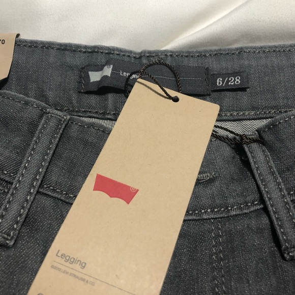 NWT! LEVI  jeans - grey - Picture 1 of 8